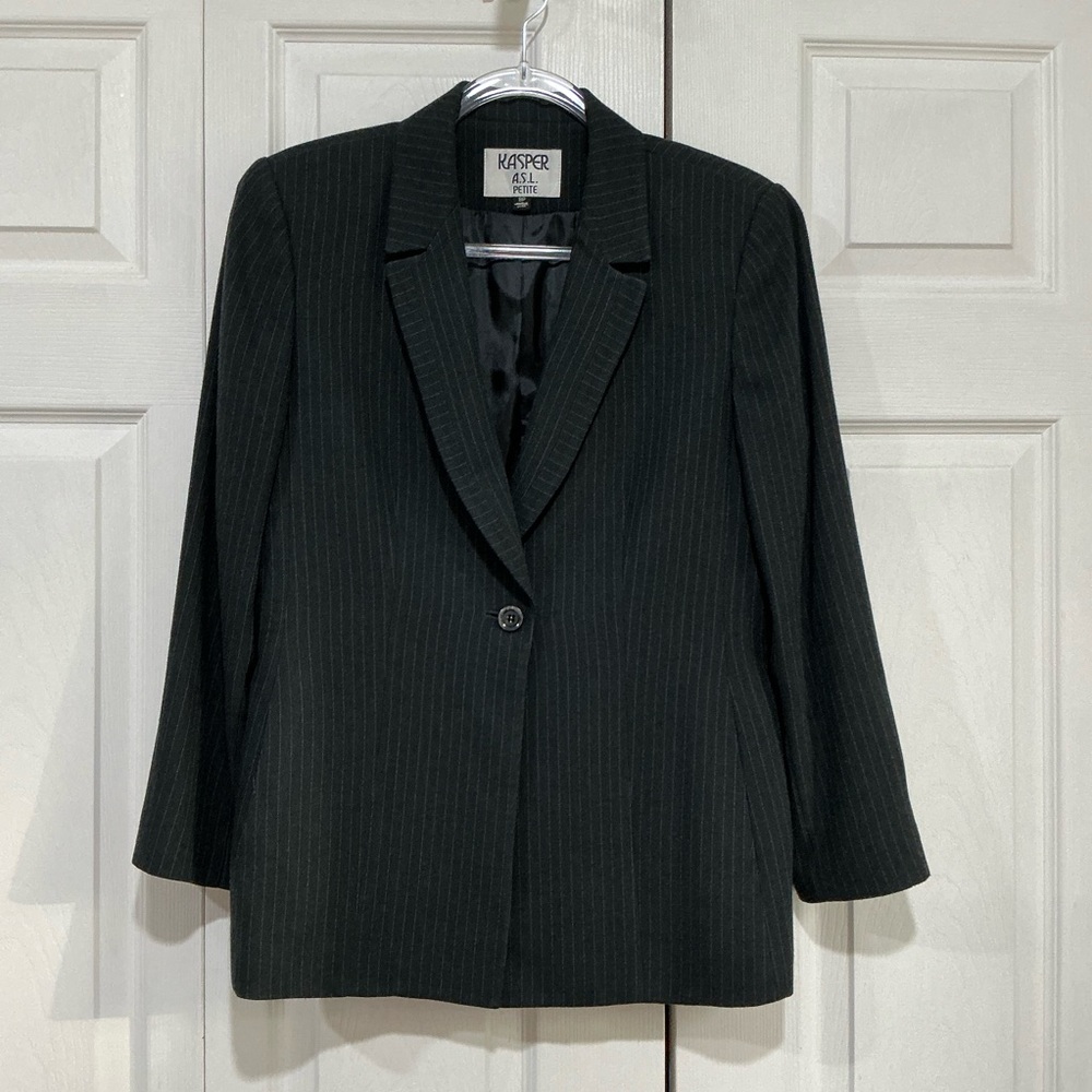🌷 Kasper Black / Dark Gray Pinstriped Lined Jacket Blazer Work Business 8 Petite